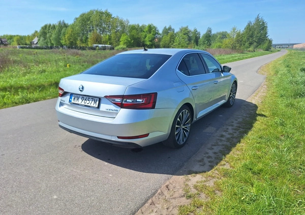 Skoda Superb cena 84000 przebieg: 112000, rok produkcji 2019 z Przedbórz małe 137